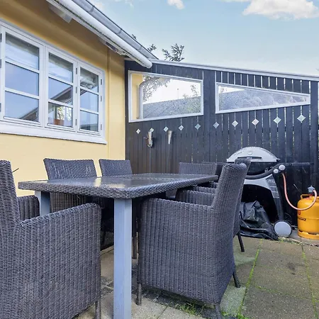 6 Person In * スケーエン